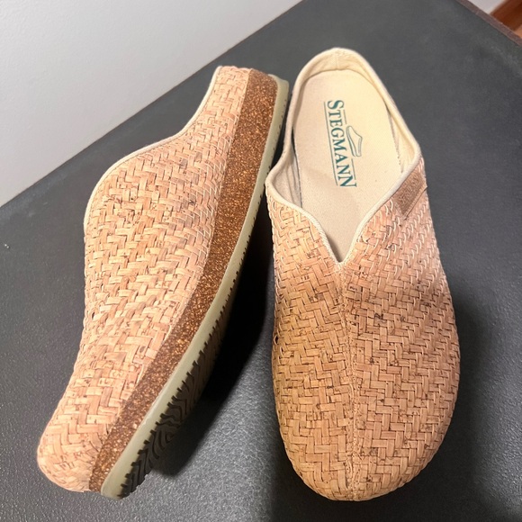 Stegmann Women's Slip-On Loafer in Black - Picture 16 of 17